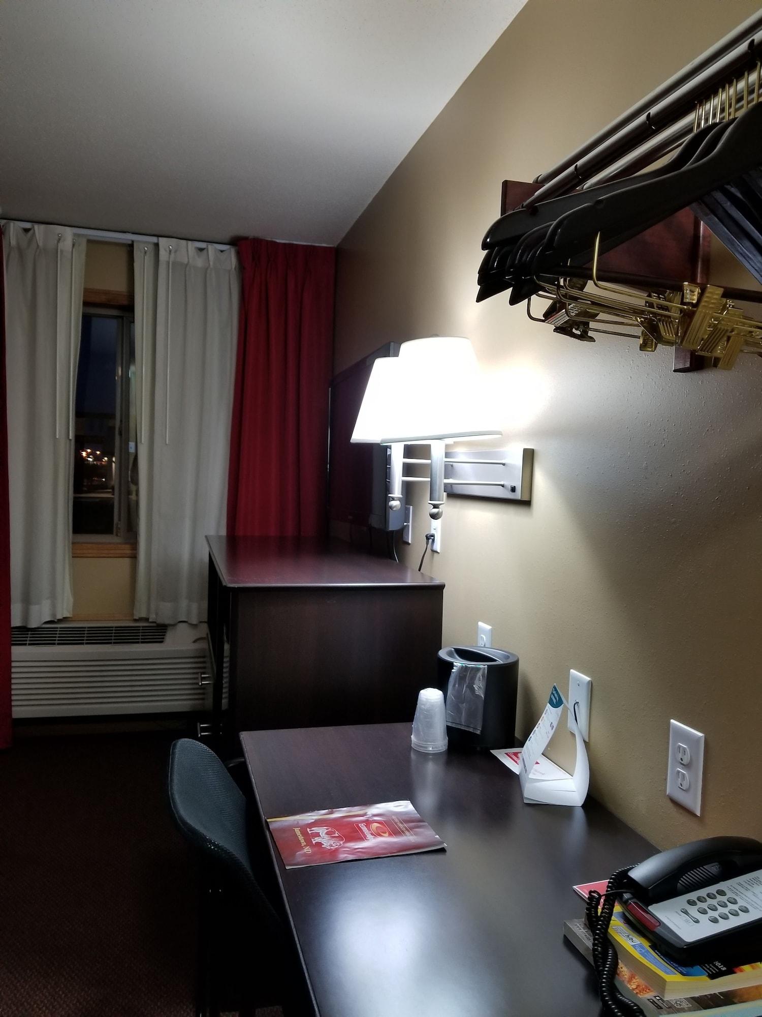 Econo Lodge Jamestown Exterior photo