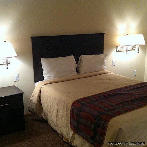 Econo Lodge Jamestown Room photo