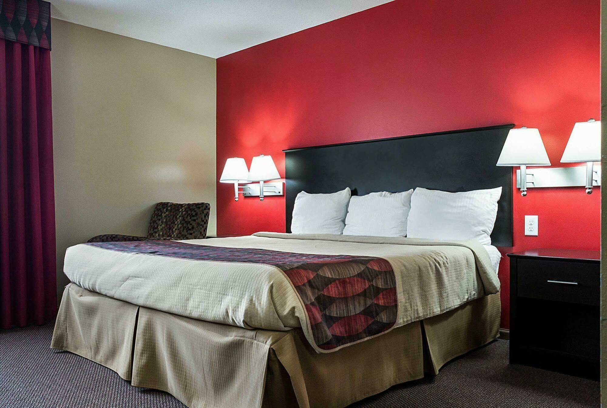 Econo Lodge Jamestown Exterior photo
